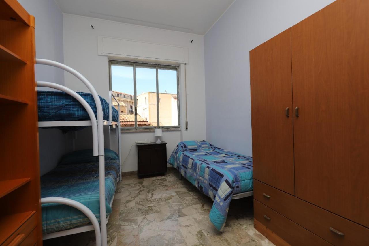 Апартаменти Casa Studenti E Giovani Turisti Fkk - Giochi Di Societa Ed Intimo Party - Volontari Benvenuti Палермо Екстер'єр фото