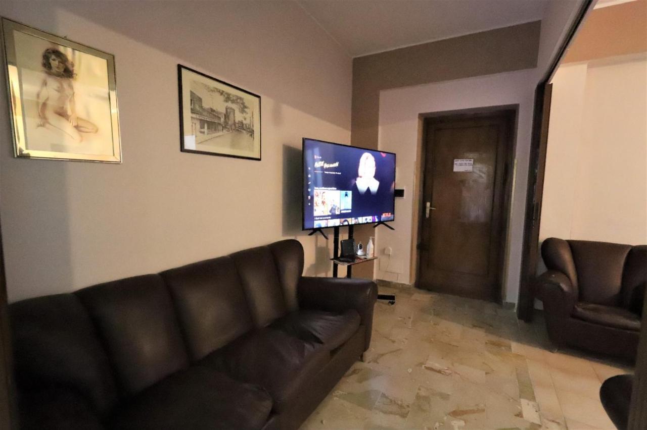 Апартаменти Casa Studenti E Giovani Turisti Fkk - Giochi Di Societa Ed Intimo Party - Volontari Benvenuti Палермо Екстер'єр фото